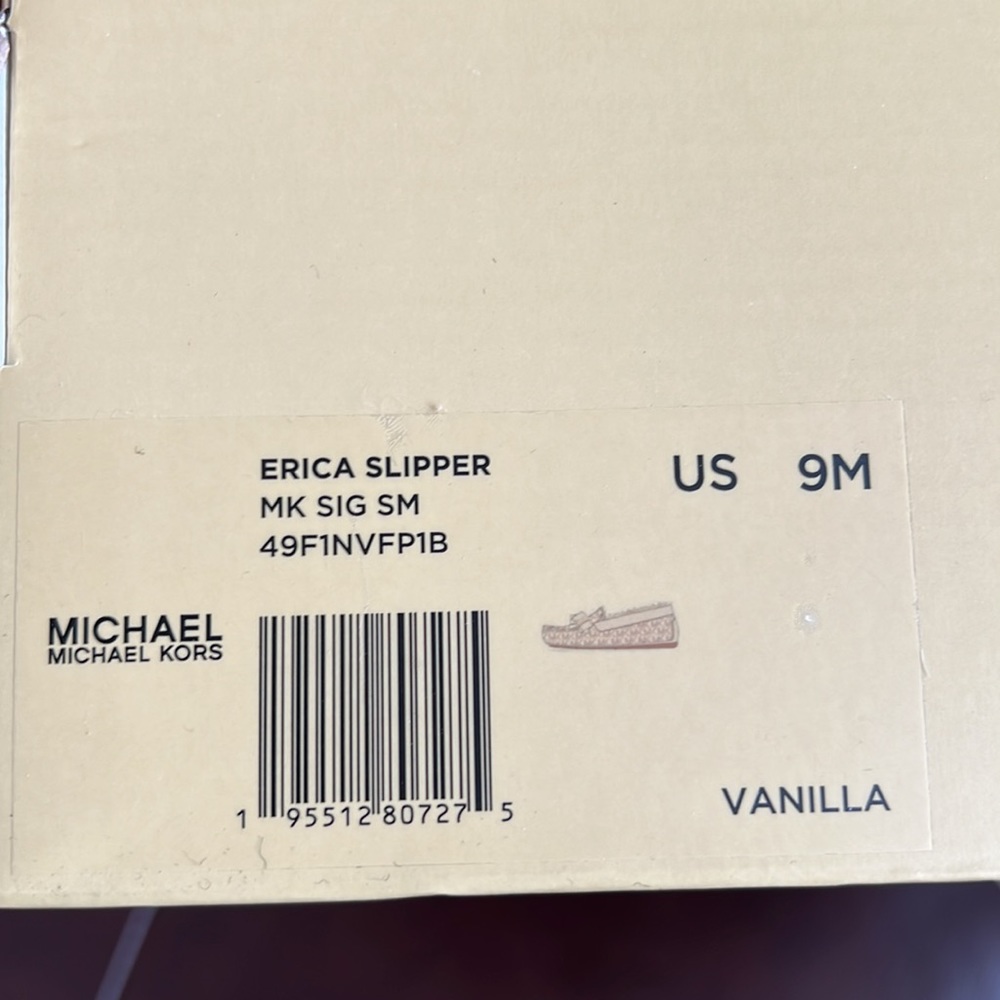Michael Kors Erica Slipper Signature Vanilla  9 - Picture 3 of 12